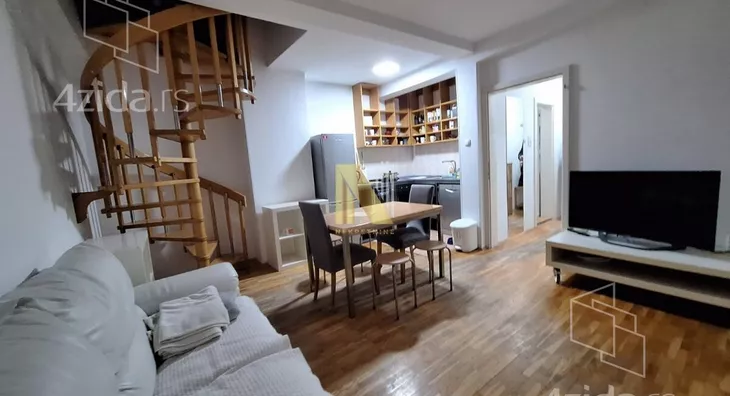 Troiposoban stan | 4zida