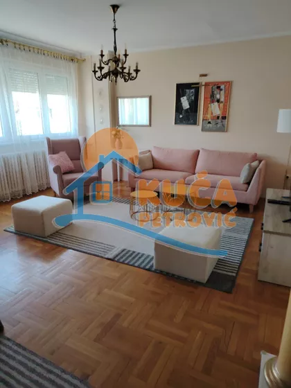Trg učitelja Tase | 4zida.rs