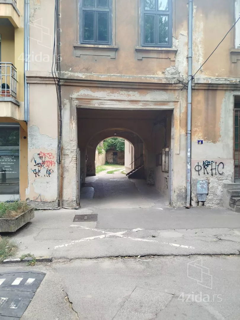 Građevinsko zemljište | 4zida