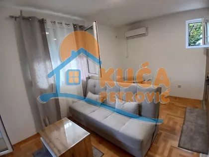 Crnogorska | 4zida.rs