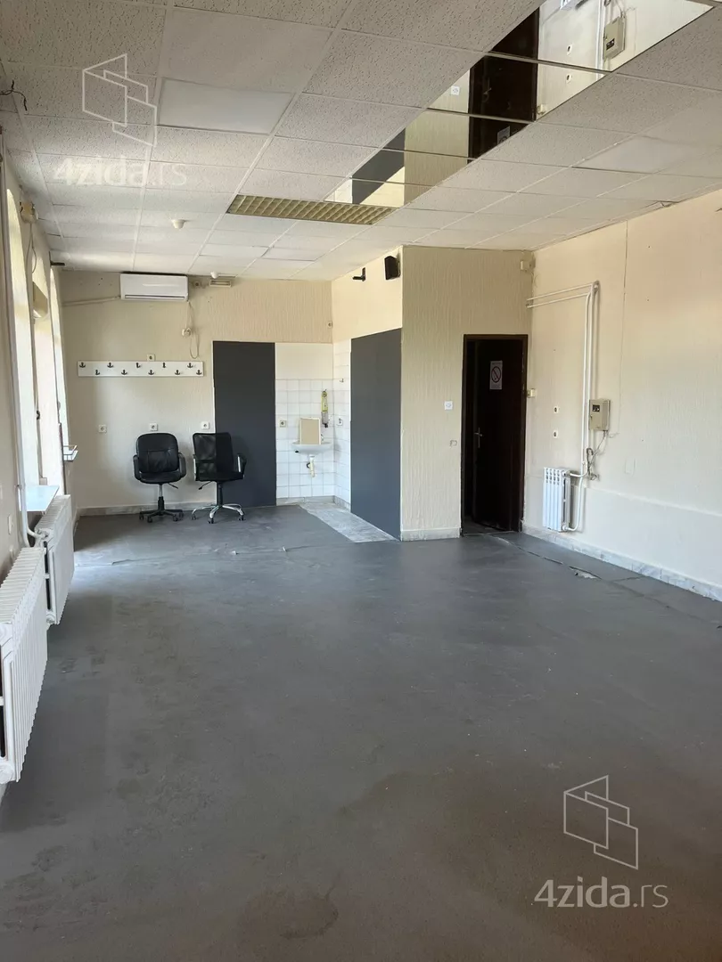 Poslovni prostor | 4zida