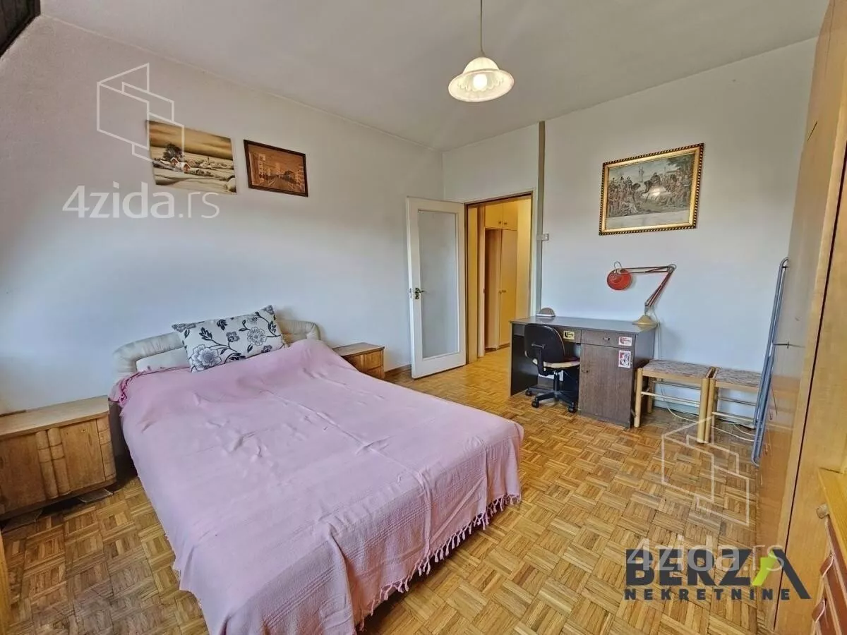 Troiposoban stan | 4zida