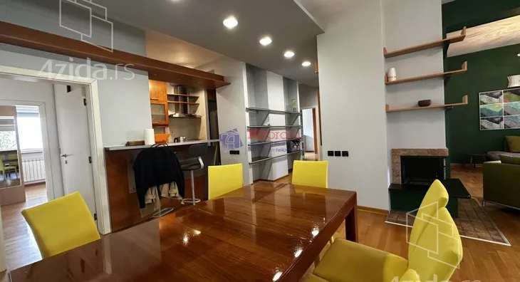 Četvoroiposoban stan | 4zida