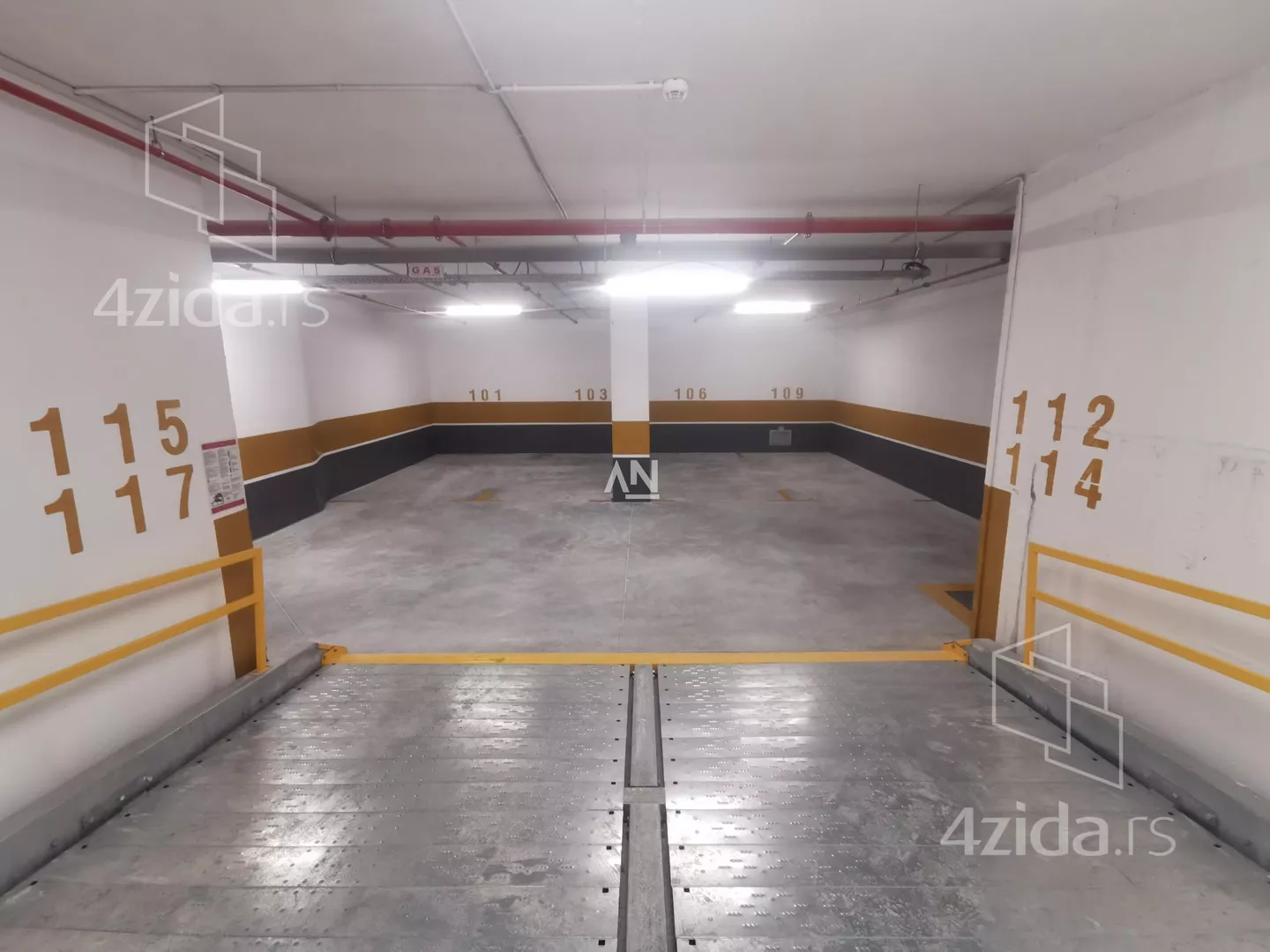 Garaža | 4zida