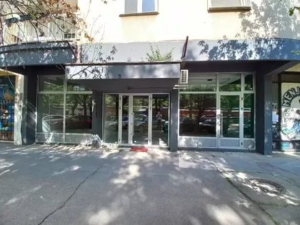 Trg Jakaba I Komora 12 | 4zida.rs