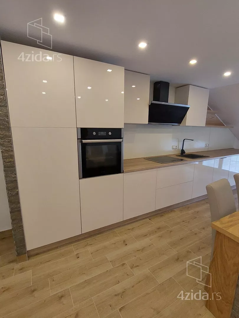 3-etažna kuća | 4zida