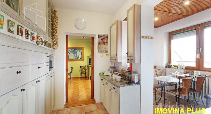 Šestosoban stan | 4zida