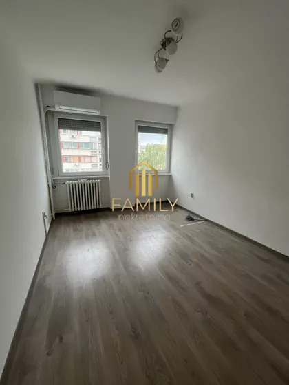 Banatić | 4zida.rs