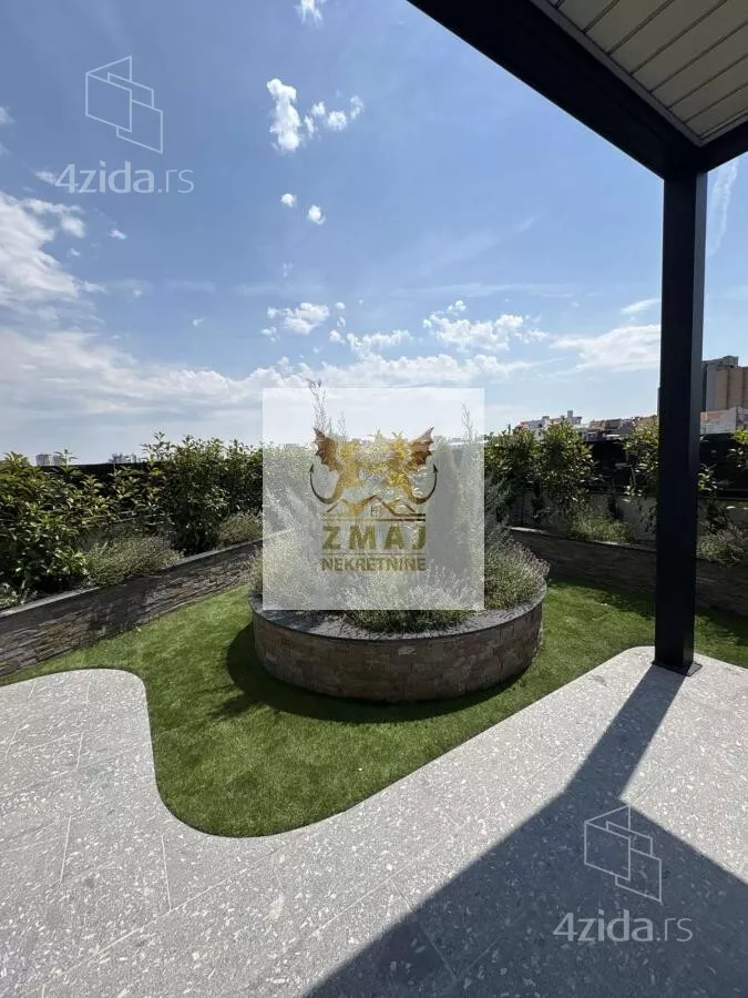 Šestosoban stan | 4zida