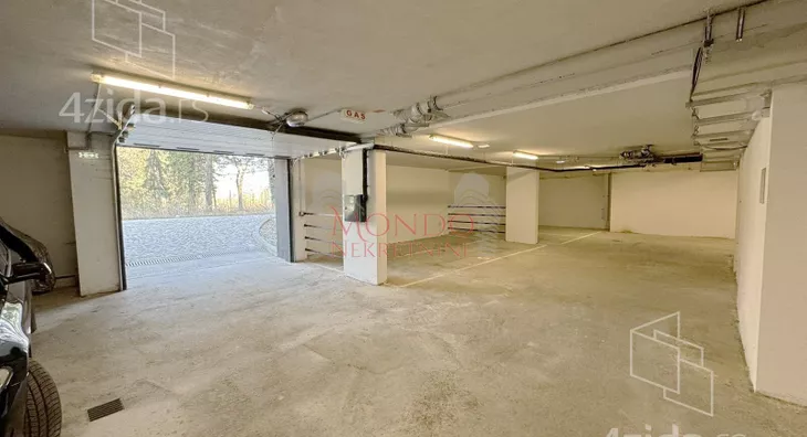 Garaža/Parking | 4zida