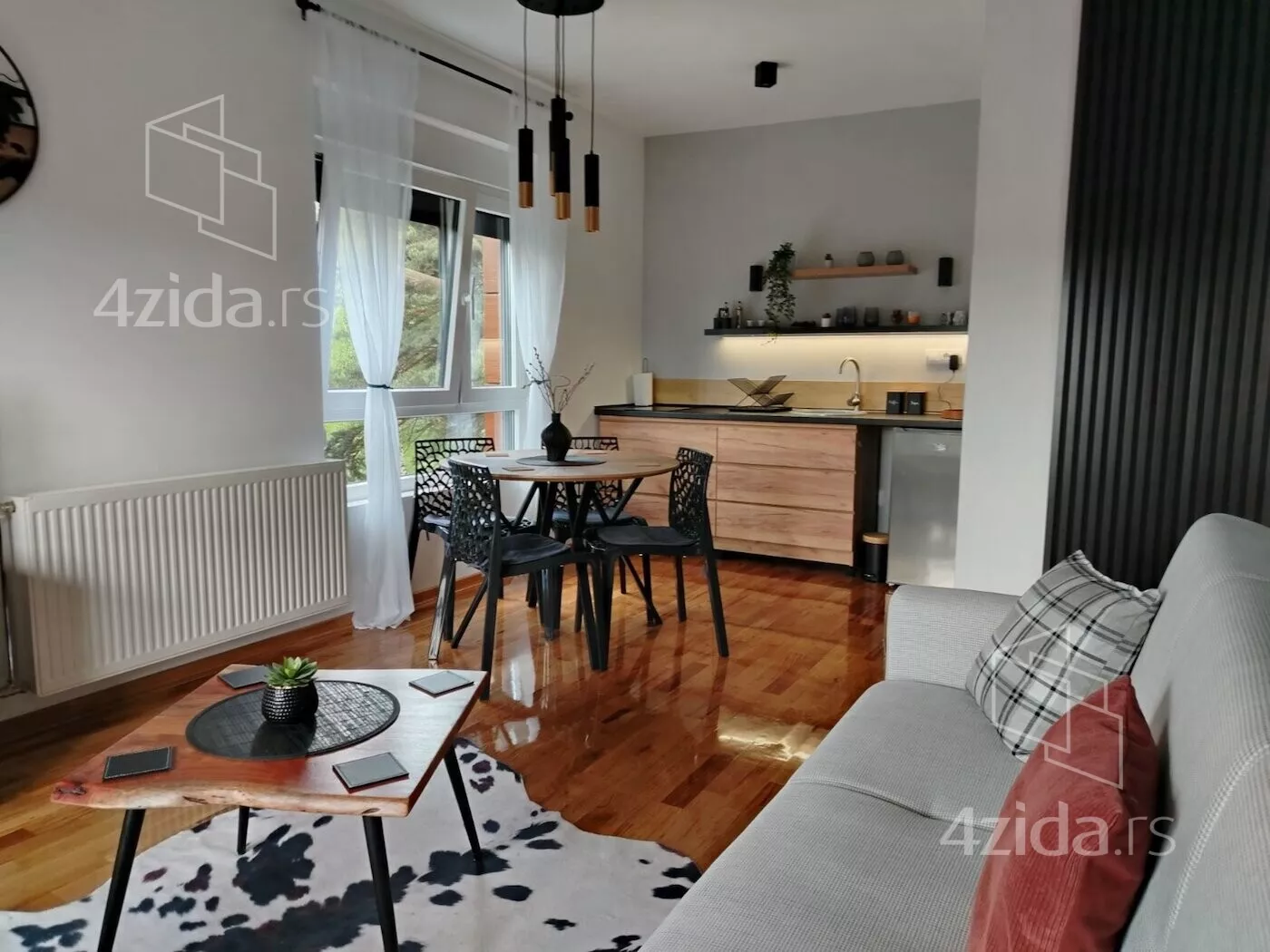 Jednoiposoban stan | 4zida