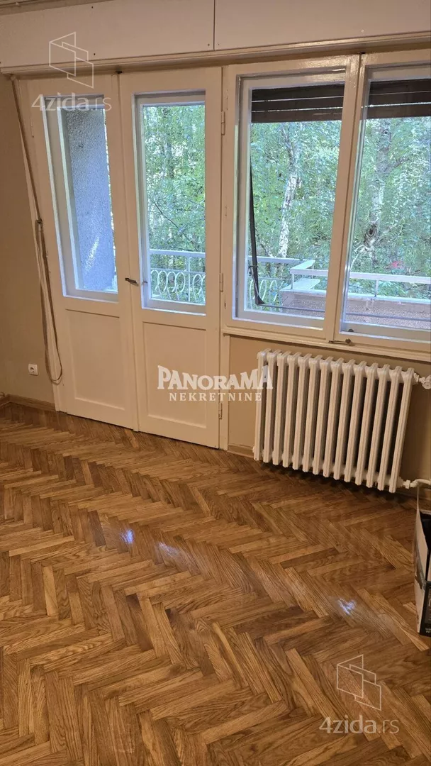 Četvoroiposoban stan | 4zida