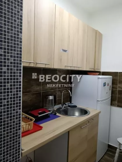 Hadžić Svetića | 4zida.rs