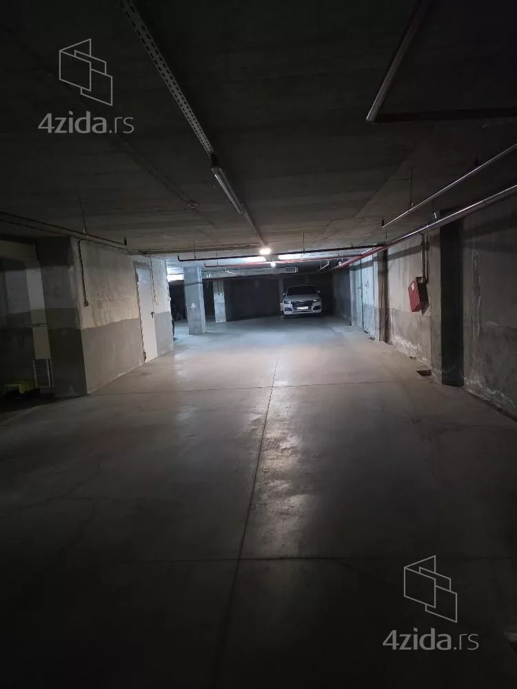 Garaža | 4zida