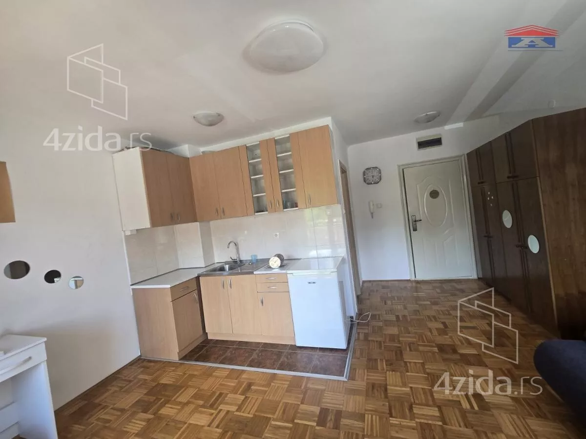 Garsonjera | 4zida