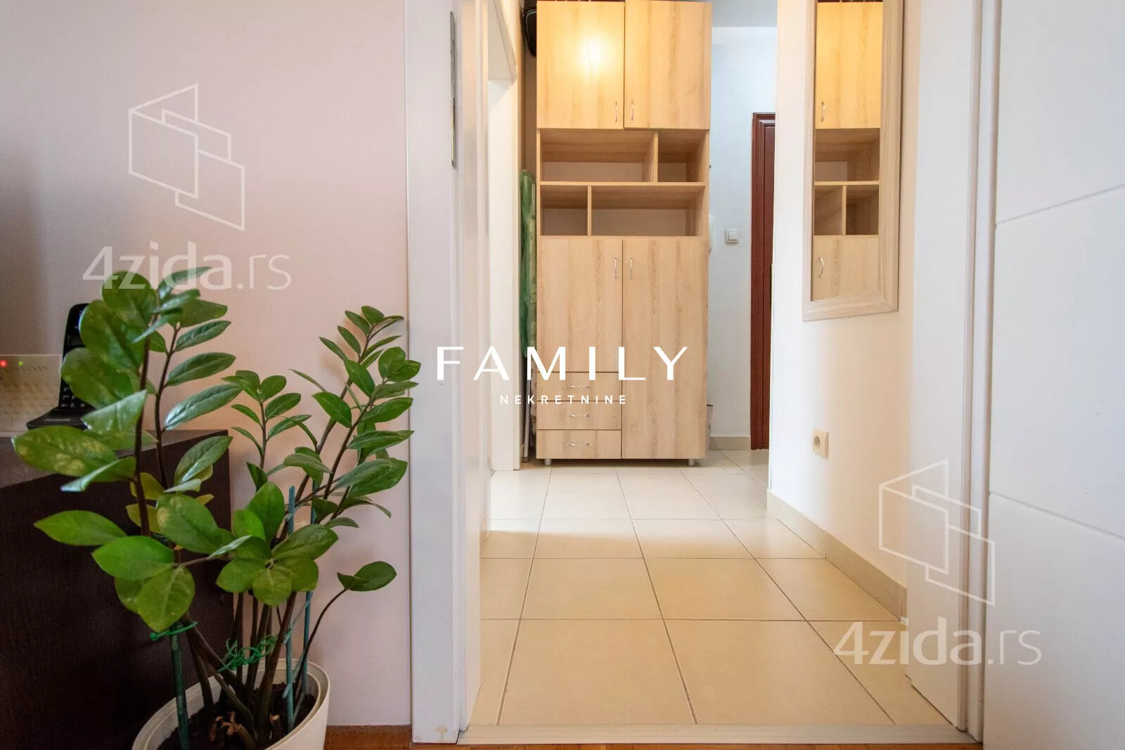 Jednoiposoban stan | 4zida