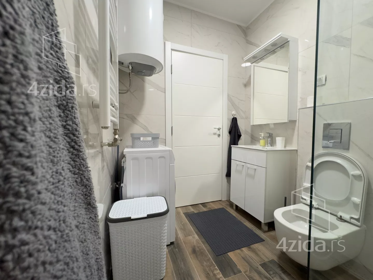 Troiposoban stan | 4zida