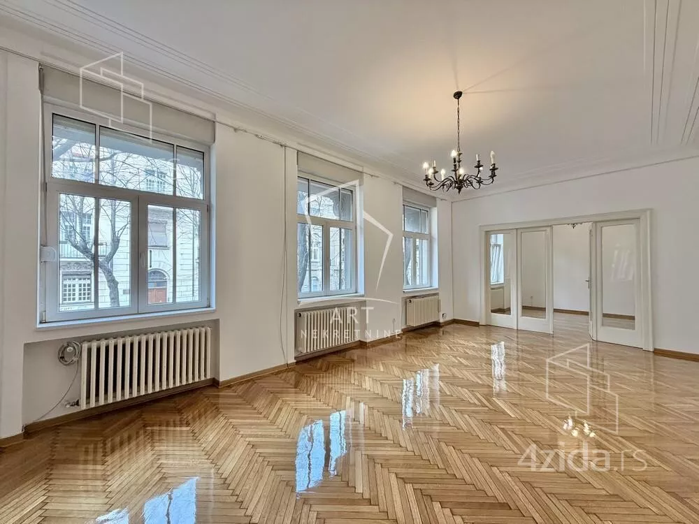 Šestosoban stan | 4zida