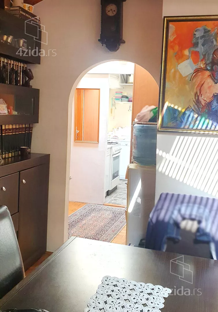 Petosoban stan | 4zida