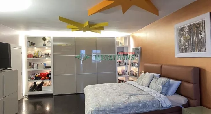 Šestosoban stan | 4zida