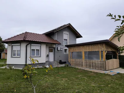 Trbušac | 4zida.rs