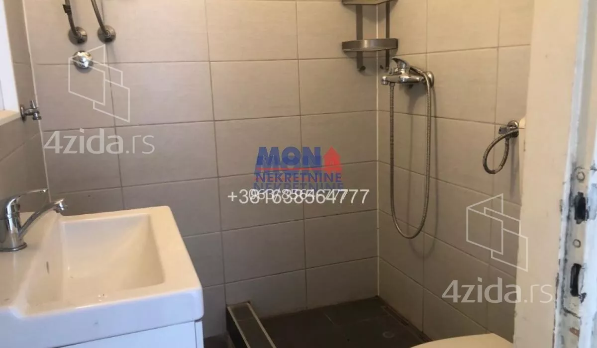 Šestosoban stan | 4zida