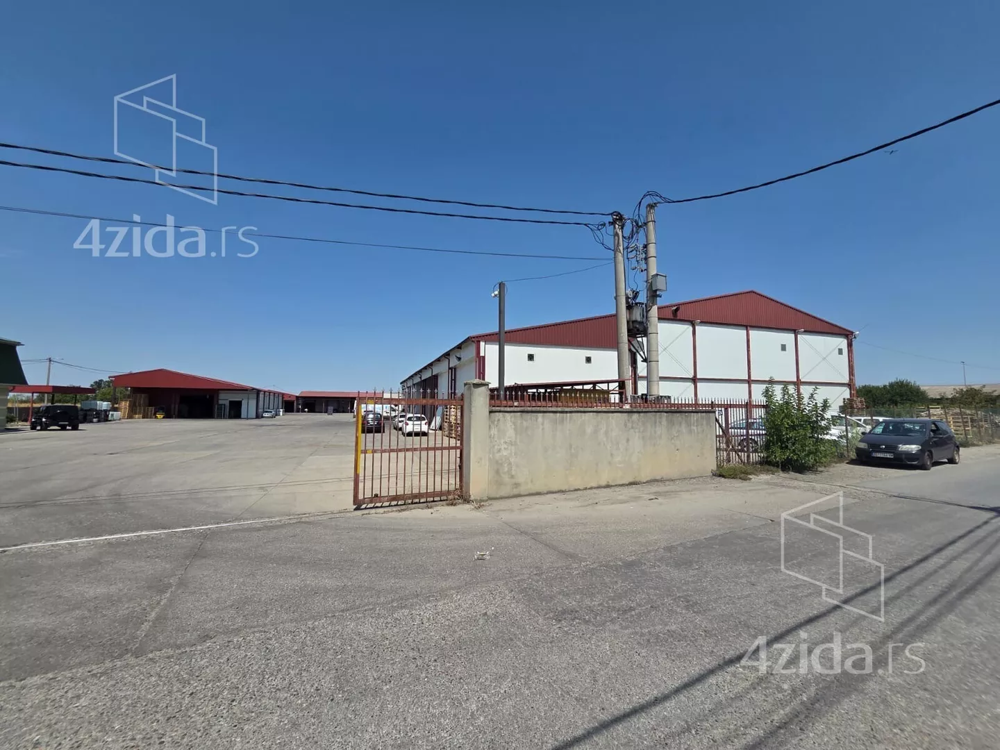 Poslovni prostor za izdavanje, Dobanovci, 1€, 4000m² — fotografija