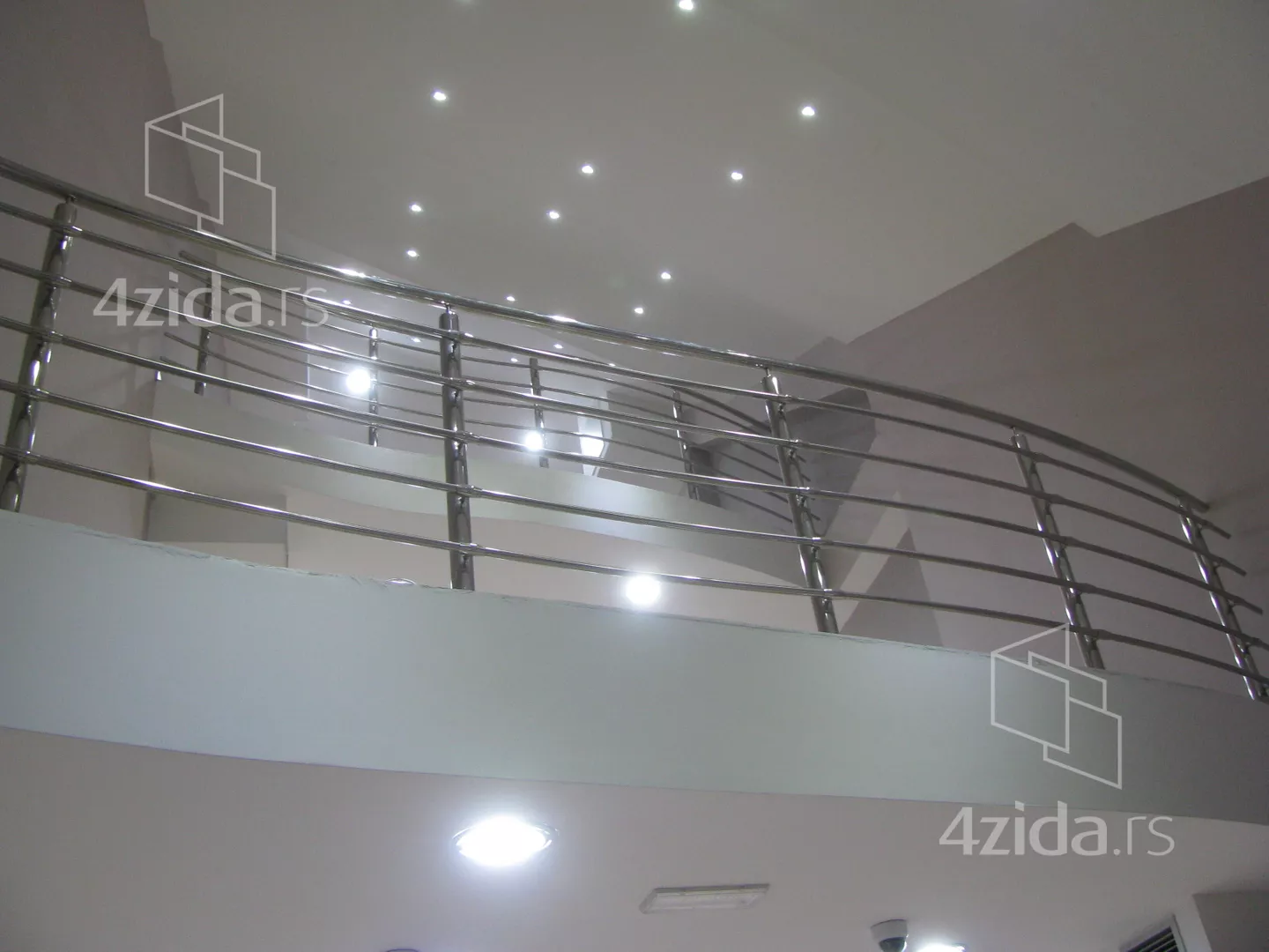 Lokal | 4zida