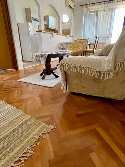 Uroša Predića 9/10 | 4zida.rs