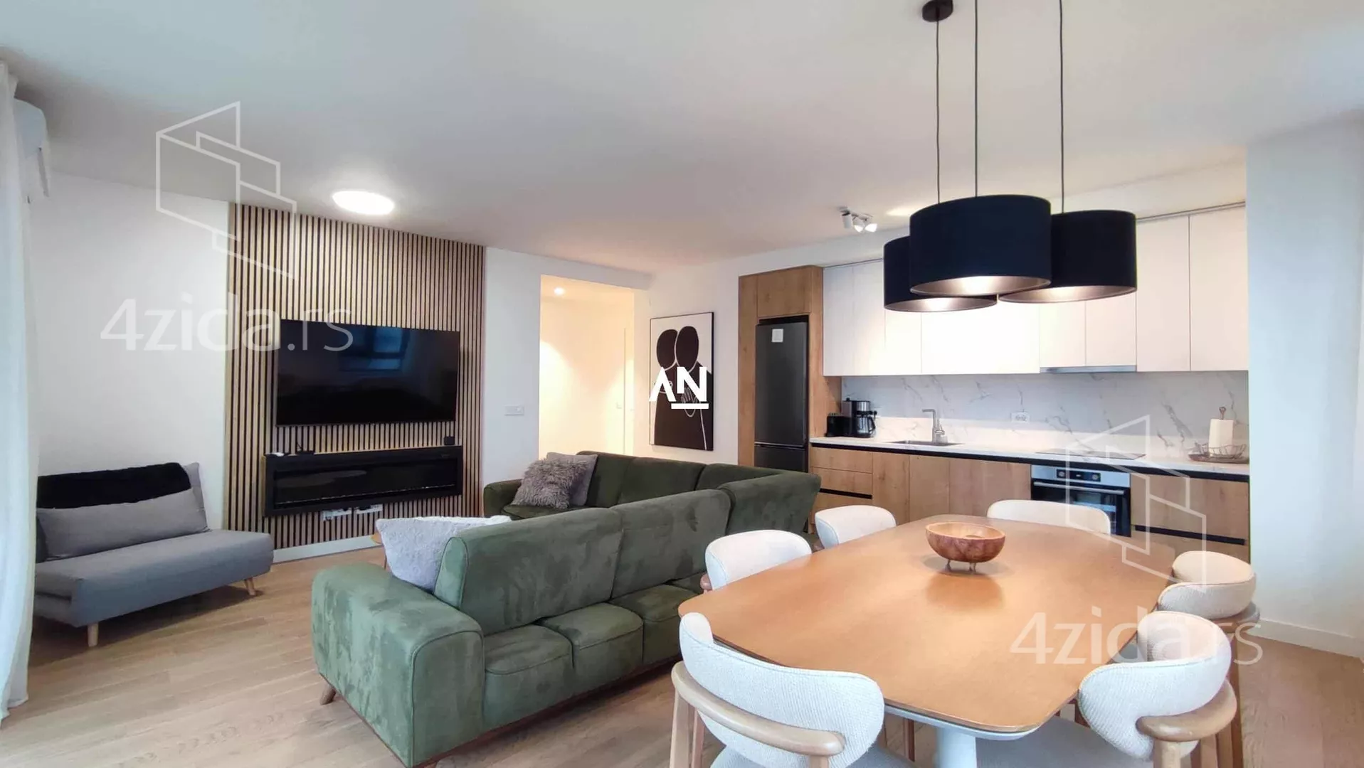 Trosoban stan | 4zida