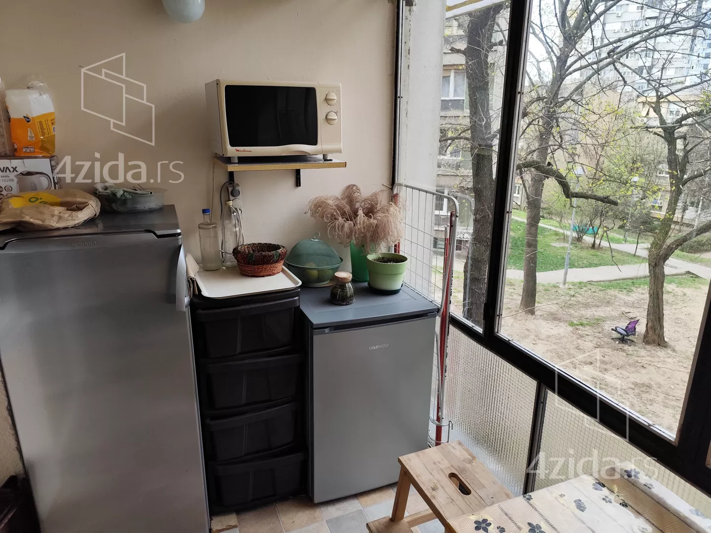 Dvoiposoban stan | 4zida