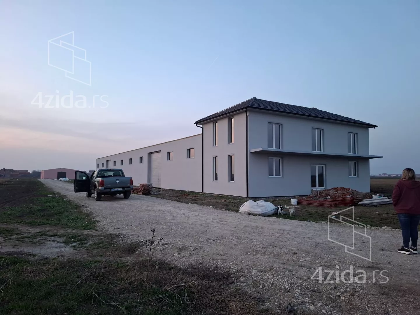 Hala | 4zida