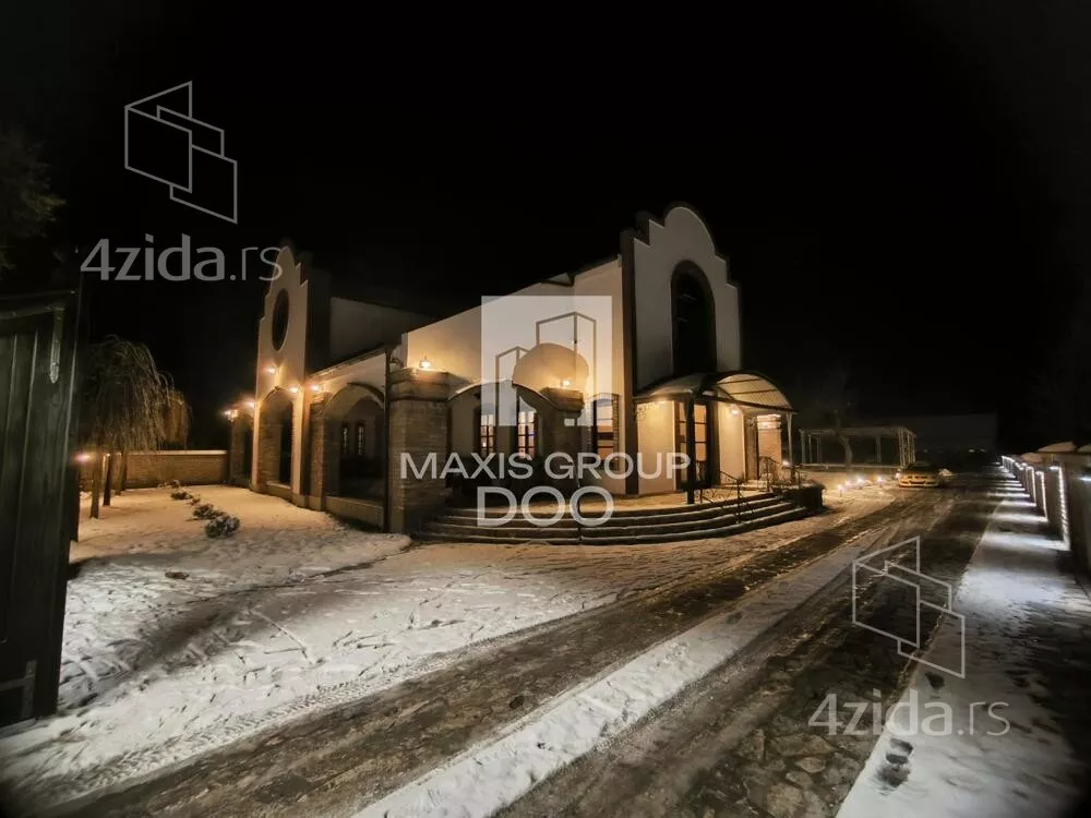 Šestoiposoban stan | 4zida