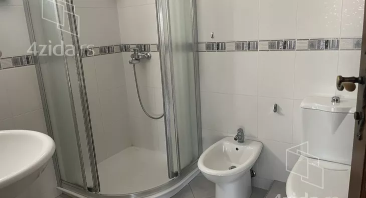 6-etažna kuća | 4zida