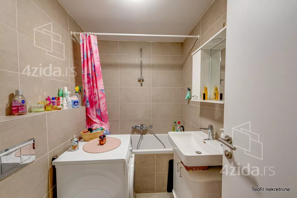 Troiposoban stan | 4zida