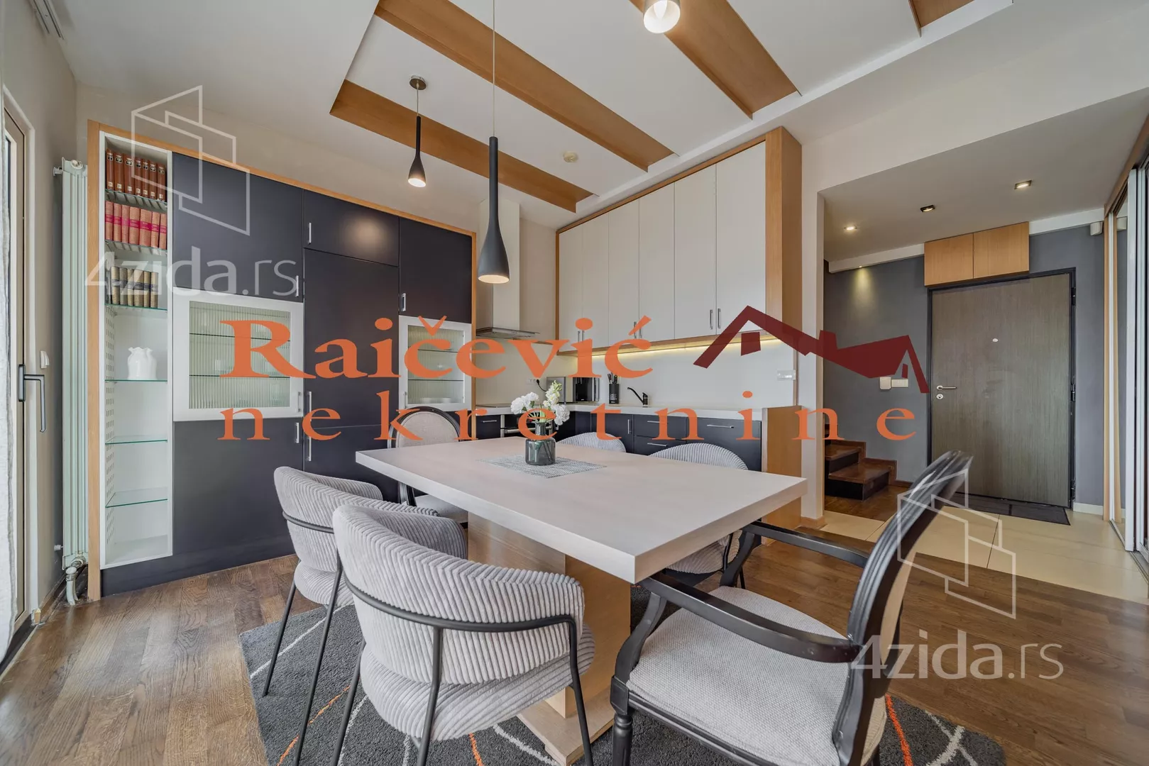 Troiposoban stan | 4zida