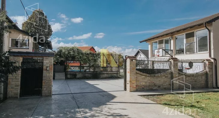 Kuća | 4zida