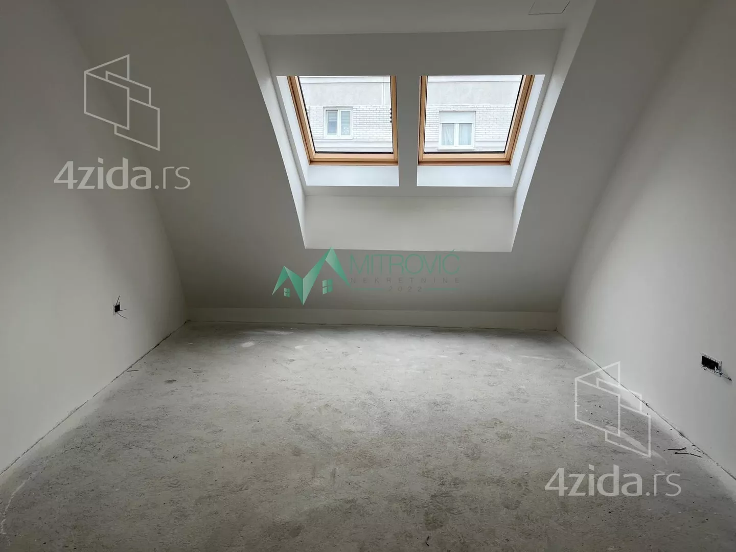 Četvoroiposoban stan | 4zida