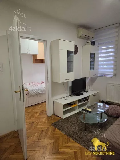 VALENTINA VODNIKA | 4zida.rs