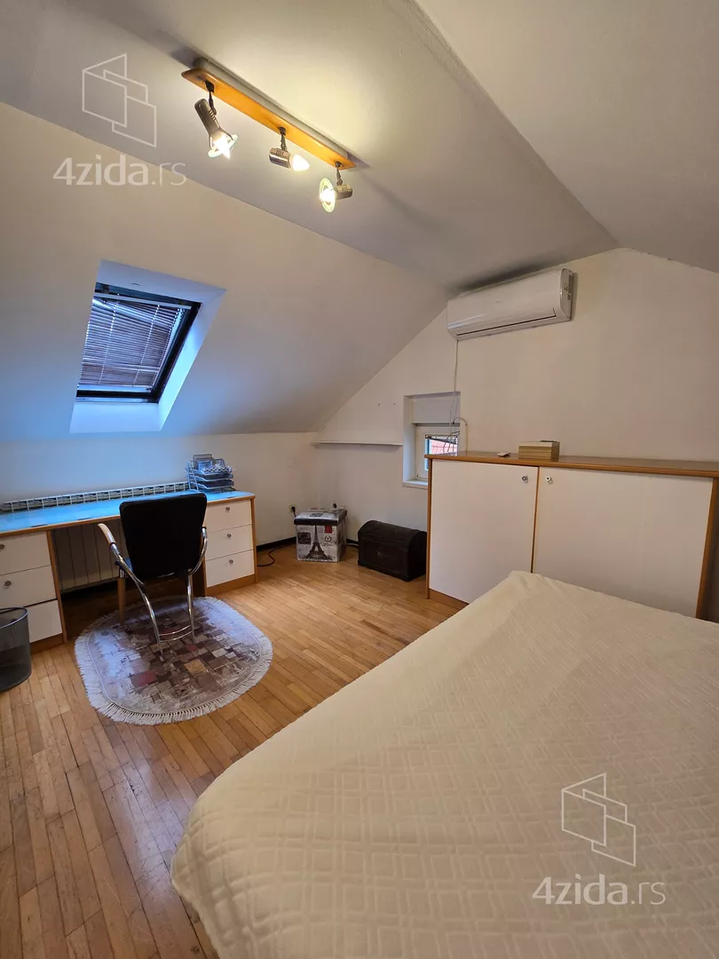 Šestosoban stan | 4zida