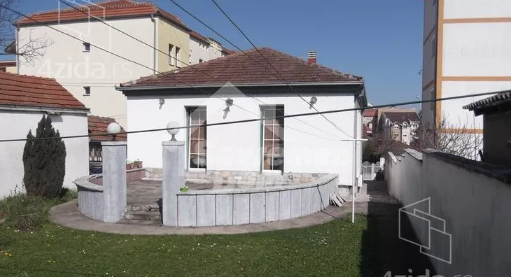 Petoiposoban stan | 4zida