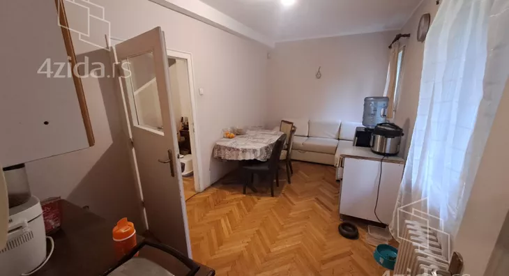 4-etažna kuća | 4zida