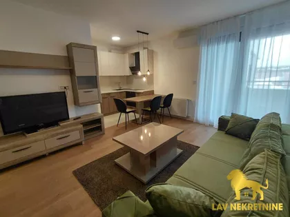 HEROJA PINKIJA | 4zida.rs