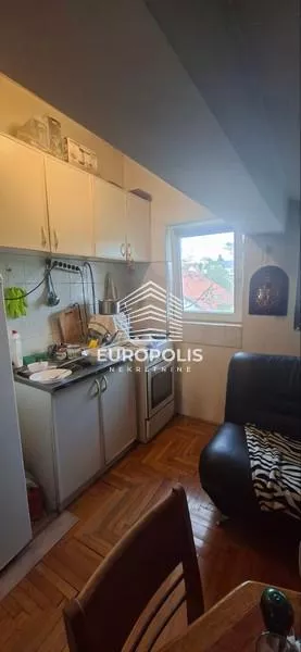 Crveno Barjače | 4zida.rs