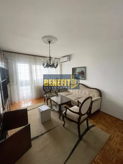 Karađorđev Trg | 4zida.rs