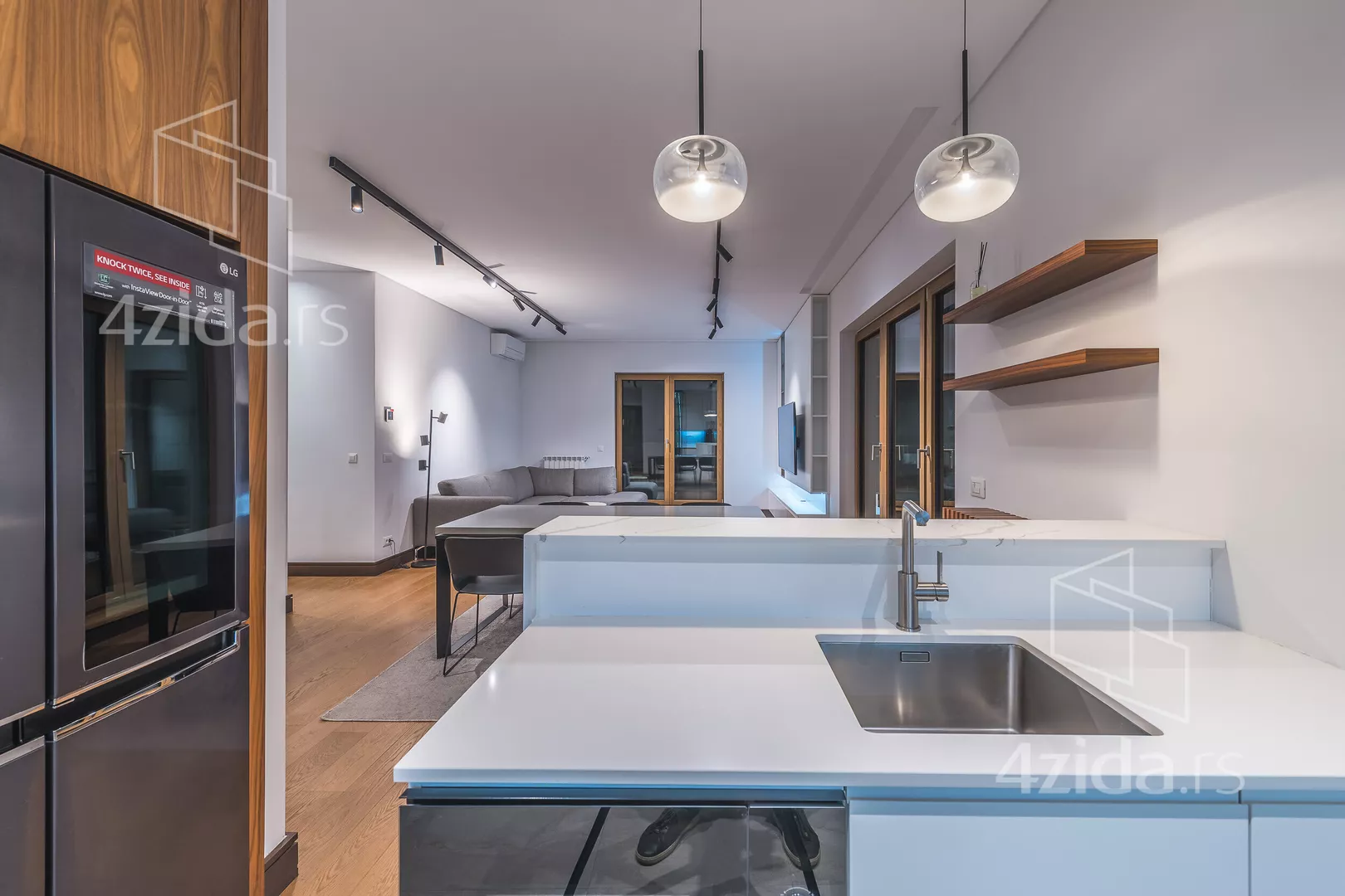 Četvorosoban stan | 4zida