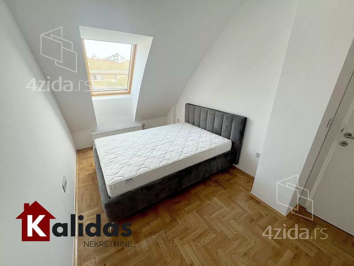 Šestosoban stan | 4zida