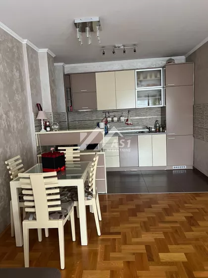Skolska | 4zida.rs
