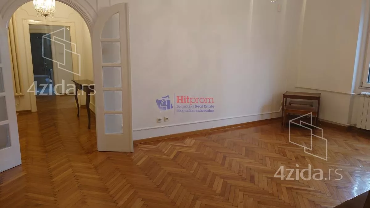 Šestosoban stan | 4zida