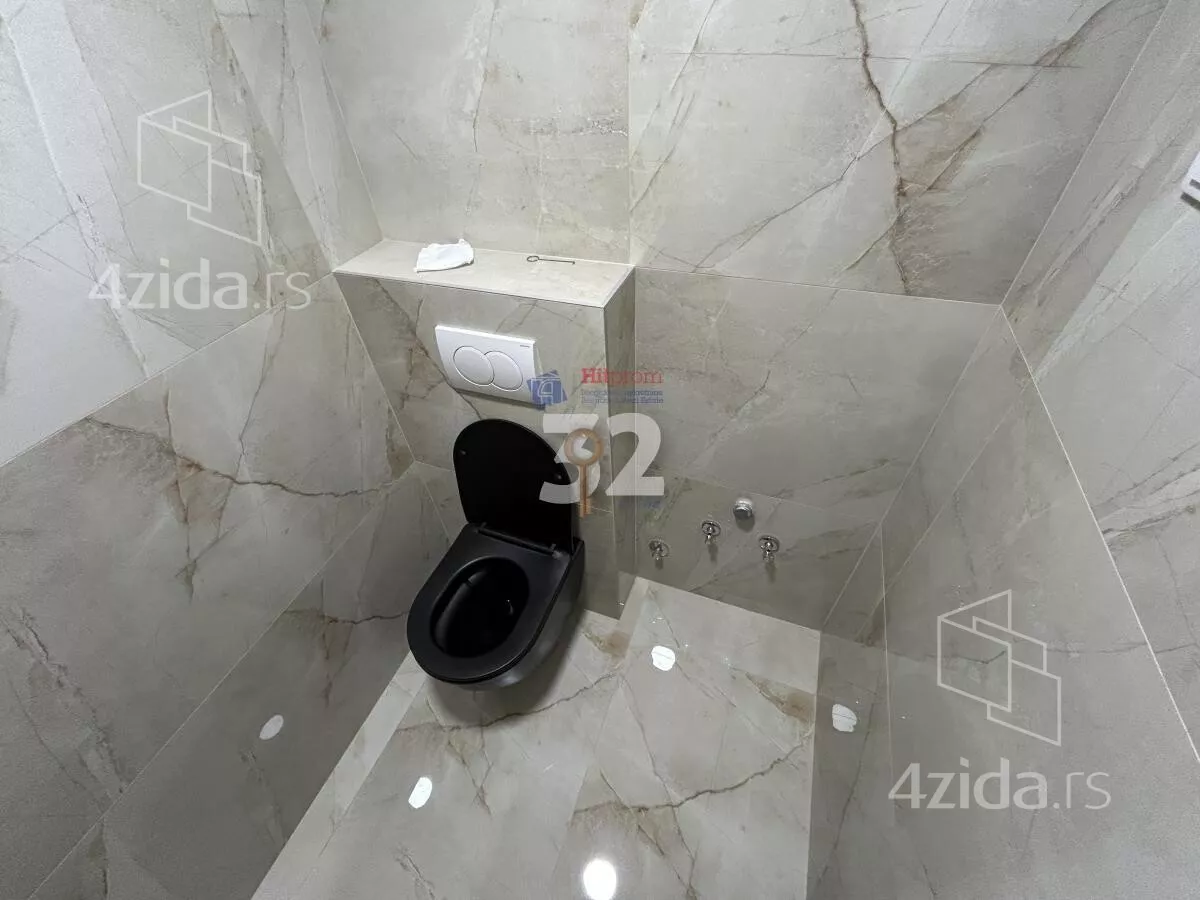 Četvoroiposoban stan | 4zida